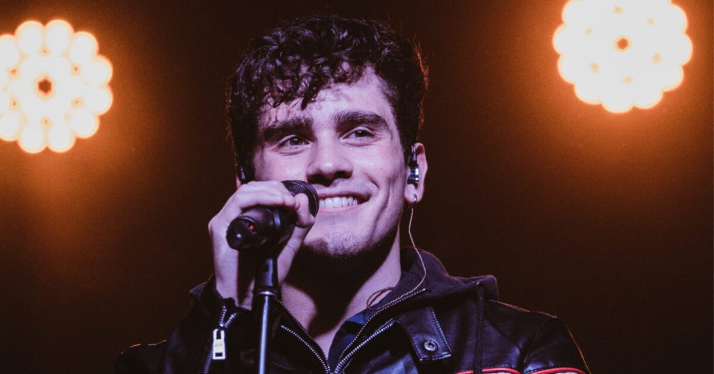 NICO RUIZ: EL CHILENO QUE CANTARÁ EN MISS&nbsp;UNIVERSO