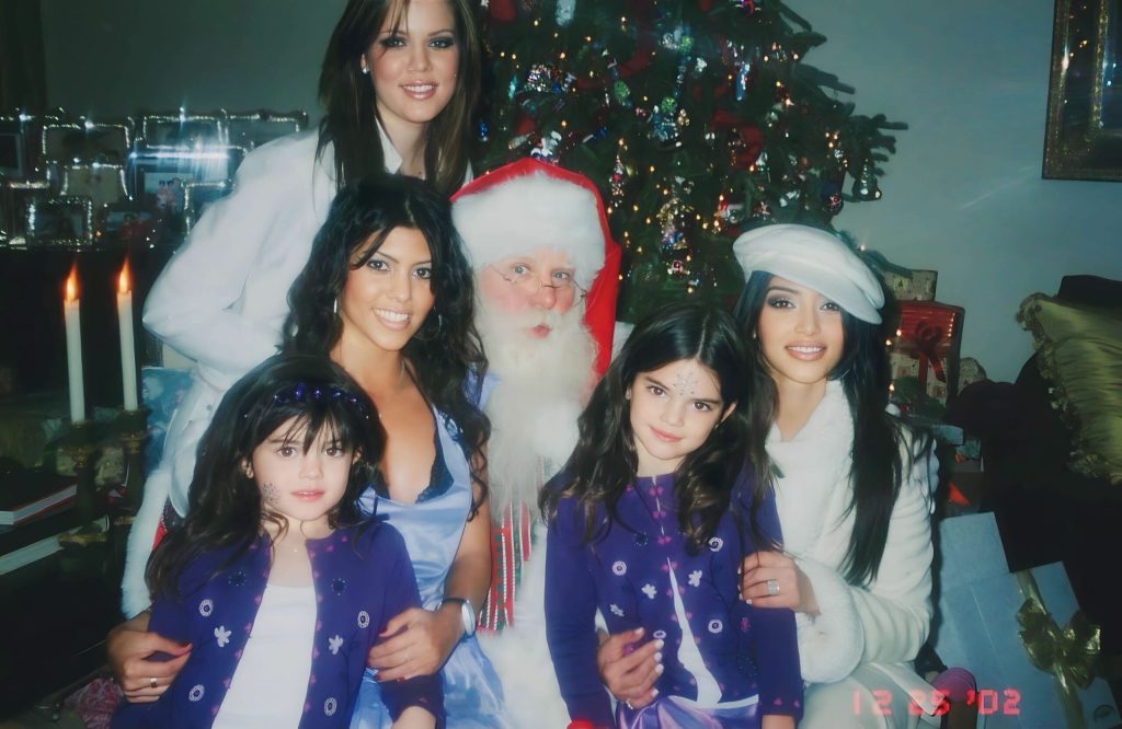 LOS MEJORES LOOKS NAVIDEÑOS DE LAS&nbsp;KARDASHIAN