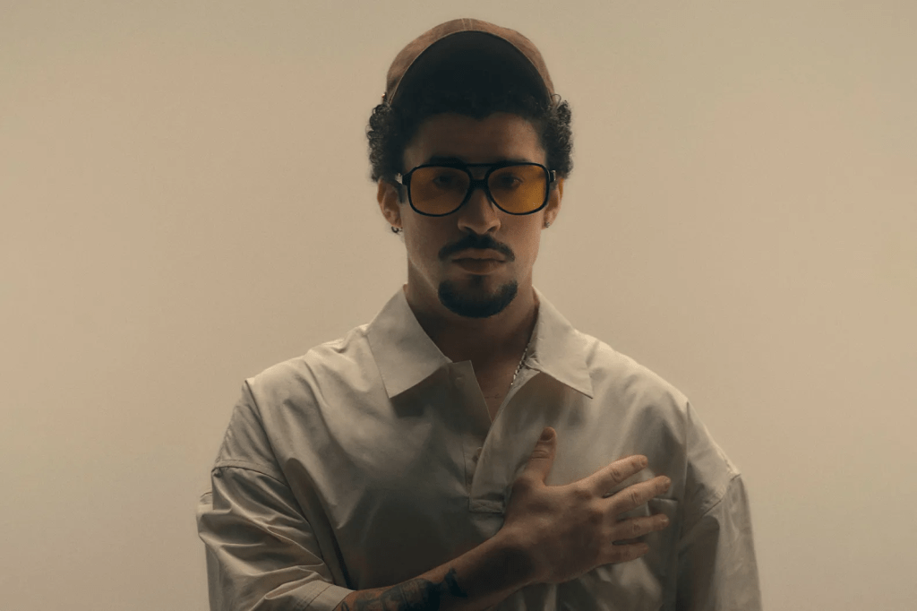 POR QUÉ DEBERÍAMOS ‘TIRAR MÁS FOTOS’, SEGÚN BAD&nbsp;BUNNY